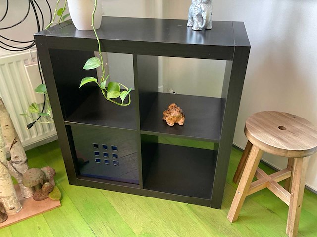 Open kast met decoratie - afbeelding 2 van  6