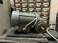 Open kast met inhoud - afbeelding 3 van  4