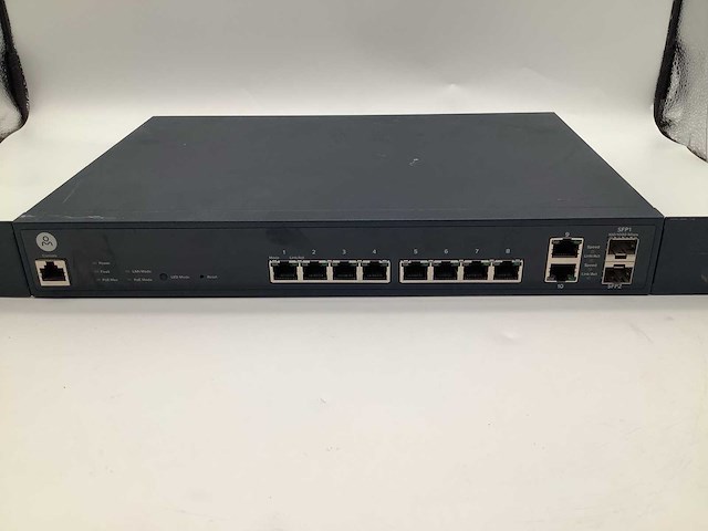 Open mesh om s8 8 ports gigabit power over ethernet+ switch - afbeelding 4 van  7