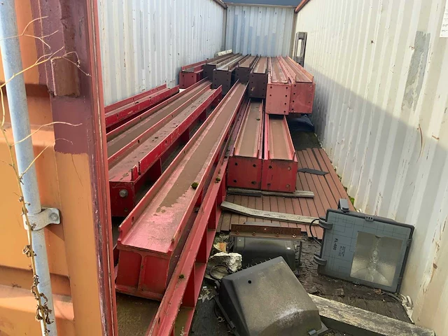 Open top 40ft container met inhoud (2x) - afbeelding 8 van  11