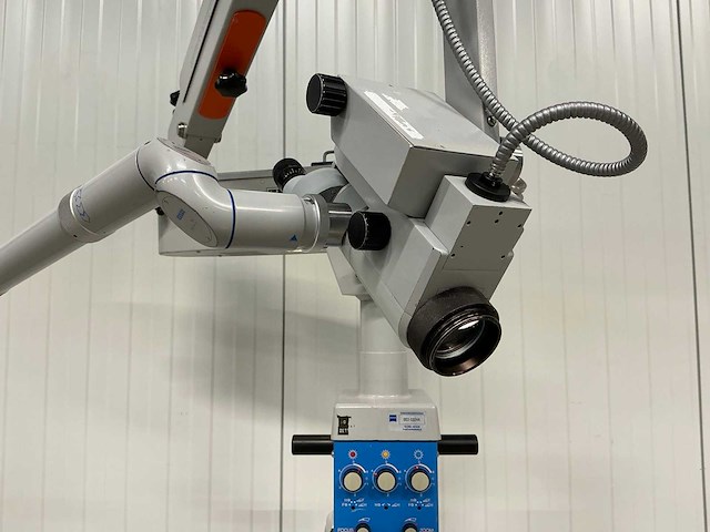 Operatiemicroscoop - zeiss - opmi 6-sfc - afbeelding 2 van  11