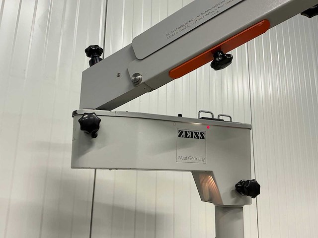 Operatiemicroscoop - zeiss - opmi 6-sfc - afbeelding 8 van  11