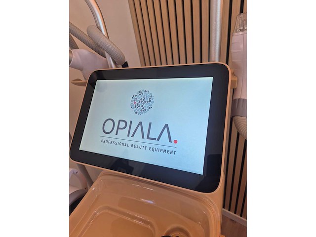 Opiala - sculptura v shape - bodyshape vacuüm/rf-shaping apparaat - beauty salon - afbeelding 2 van  6