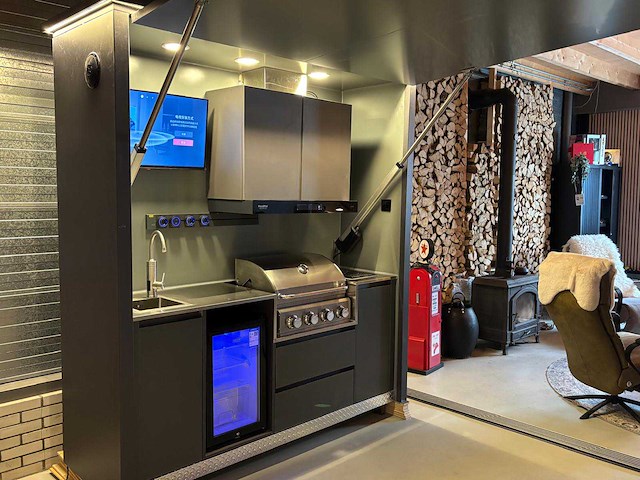 Opklapbare buitenkeuken met afstandsbediening en complete uitrusting - afbeelding 6 van  13