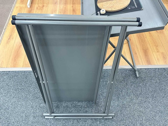 Opklapbare display (2x) - afbeelding 2 van  3