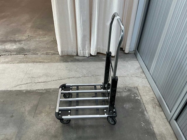 Opklapbare magazijnwagen - afbeelding 2 van  3