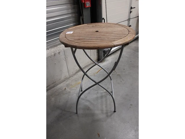 Opklapbare statafel met houten blad, doorsnede 85 cm, hoogte 110 cm. - afbeelding 2 van  2