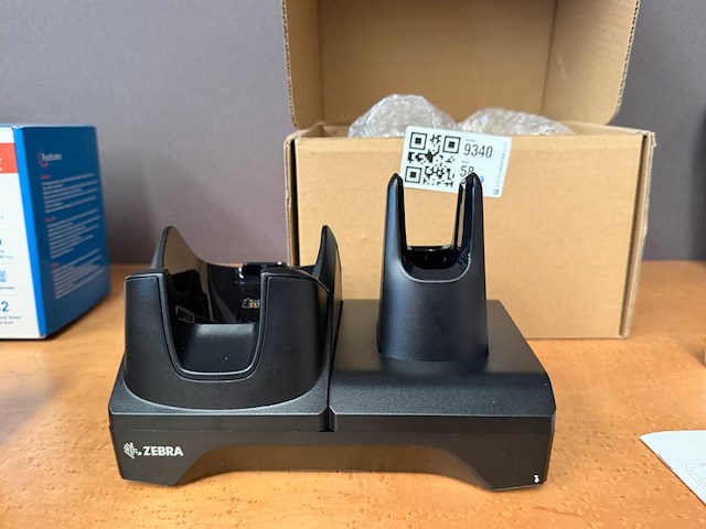 Oplaad en communicatie basisstation, zebra, tc8000/tc8300 - afbeelding 1 van  3
