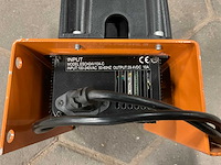 Oplader draagbare accu - afbeelding 5 van  5