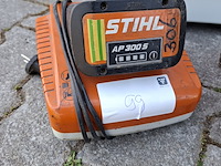Oplader met 1x accu, stihl, al 301-4 - afbeelding 2 van  5
