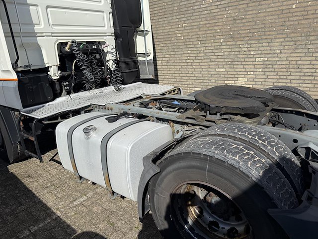 Opleggertrekker daf( h4en3) xf 460 ft met kenteken 61-blz-3 - afbeelding 12 van  15