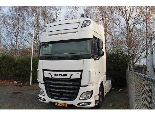 Opleggertrekker daf xf 480 ft automaat type h4en met kenteken 43-blj-8. datum eerste toelating 22-10-2018. - afbeelding 8 van  37