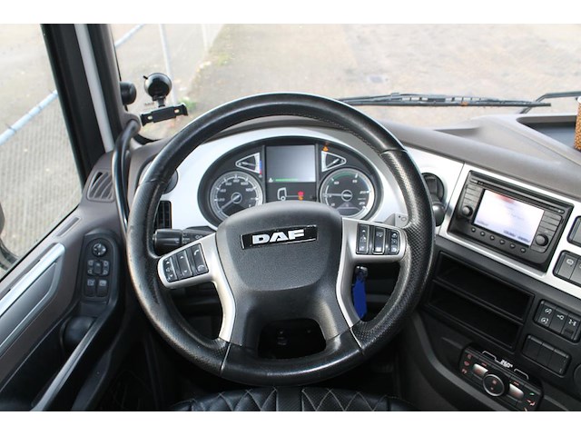 Opleggertrekker daf xf 480 ft automaat type h4en met kenteken 43-blj-8. datum eerste toelating 22-10-2018. - afbeelding 13 van  37