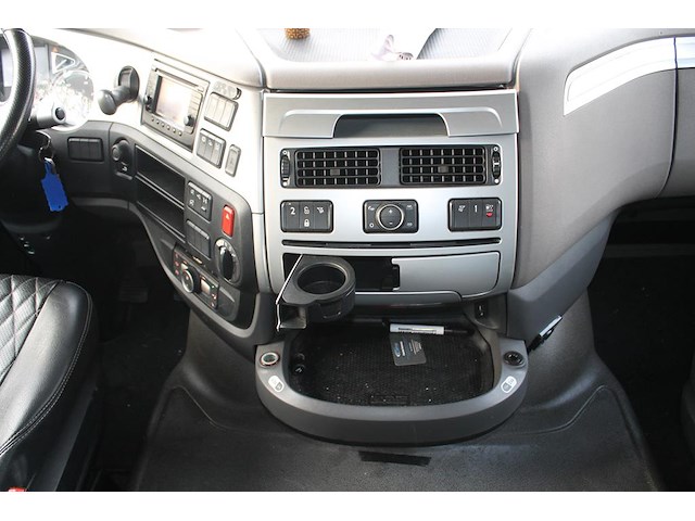 Opleggertrekker daf xf 480 ft automaat type h4en met kenteken 43-blj-8. datum eerste toelating 22-10-2018. - afbeelding 16 van  37