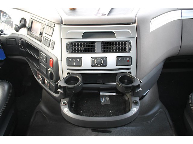 Opleggertrekker daf xf 480 ft automaat type h4en met kenteken 43-blj-8. datum eerste toelating 22-10-2018. - afbeelding 17 van  37