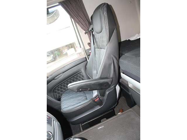 Opleggertrekker daf xf 480 ft automaat type h4en met kenteken 43-blj-8. datum eerste toelating 22-10-2018. - afbeelding 34 van  37