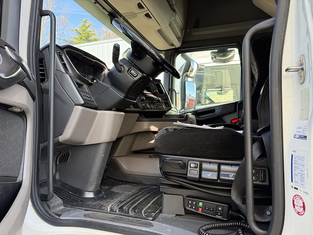 Opleggertrekker scania n323 r450 met kenteken 29-bkf-6 - afbeelding 3 van  17