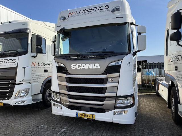 Opleggertrekker scania n323 r450 met kenteken 29-bkf-6 - afbeelding 1 van  17