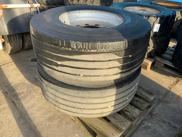 Opleggerwiel 385/65r22.5 (4x) - afbeelding 1 van  5