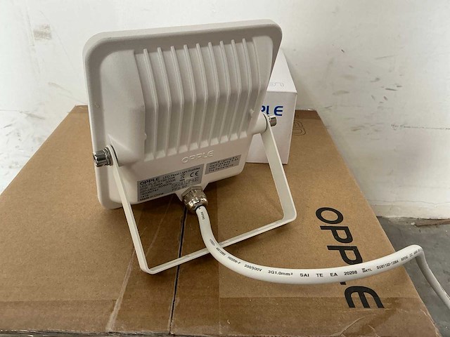 Opple 140060747 led floodlight (16x) - afbeelding 4 van  5