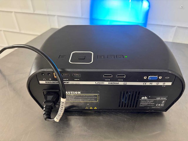 Opr3040 - beamer / projector met scherm op statief - afbeelding 2 van  7