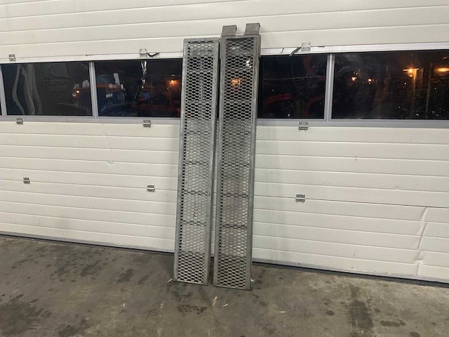 Oprijplaten zwaar aanhangwagen onderdelen en accessoires - afbeelding 2 van  5