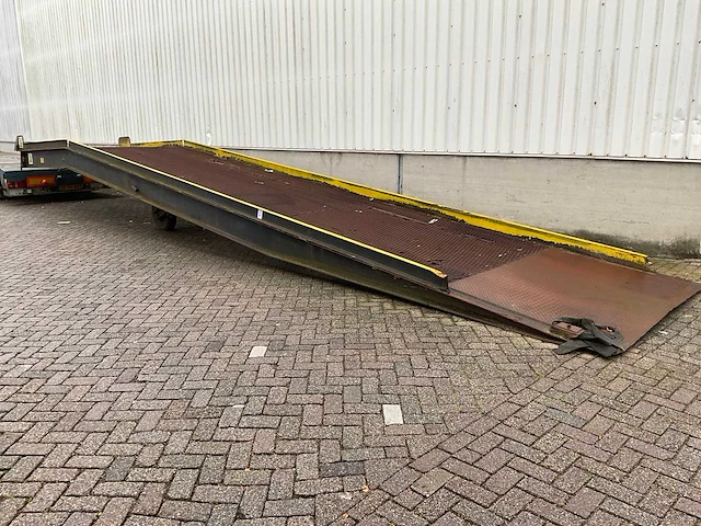 Oprijramp - afbeelding 1 van  15