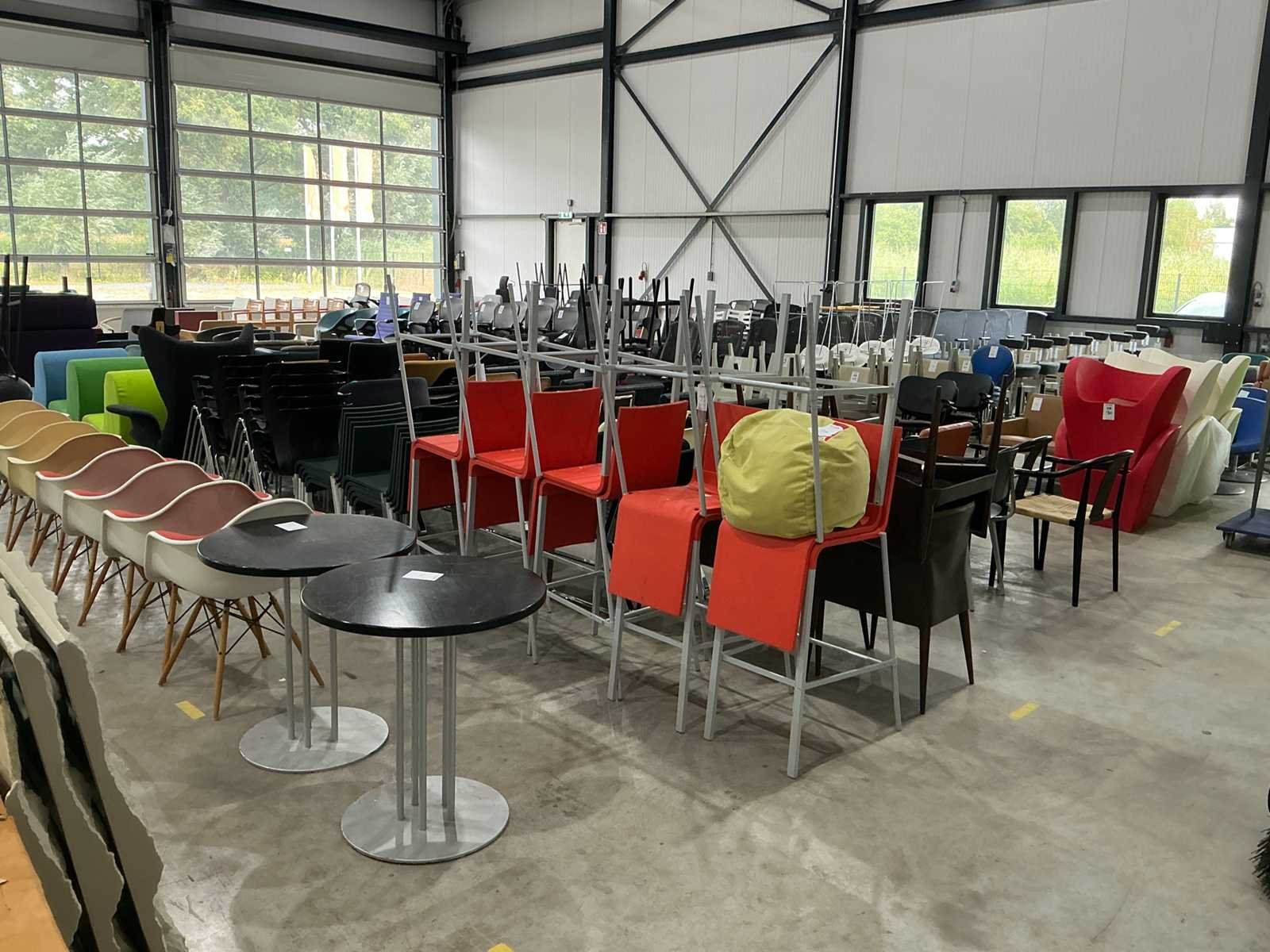 Opruiming kantoor en design meubilair