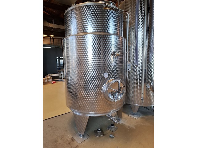 Opslag koeltank 2300l / maïs ketel letina, 2300, bouwjaar 2019 - afbeelding 1 van  13