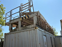 Opslag zeecontainer en bordes - afbeelding 2 van  6