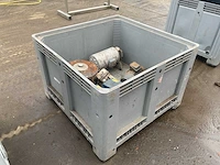 Opslagbak met elektromotors - afbeelding 3 van  3