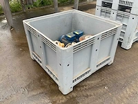 Opslagbak met elektromotors