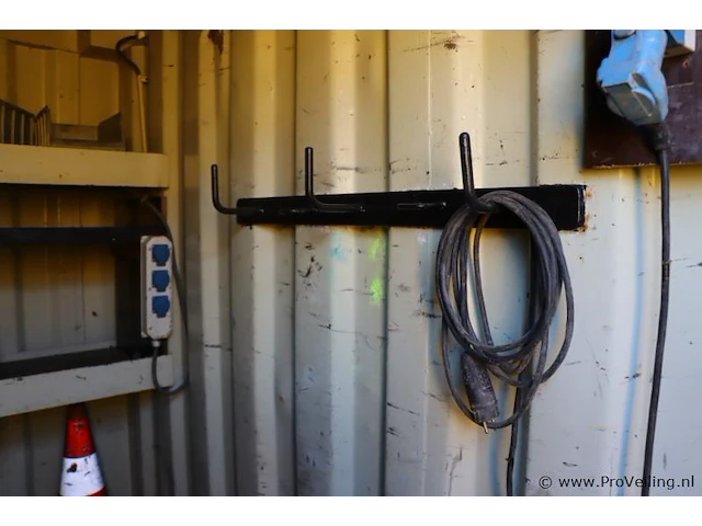 Opslagcontainer 10ft - afbeelding 13 van  13