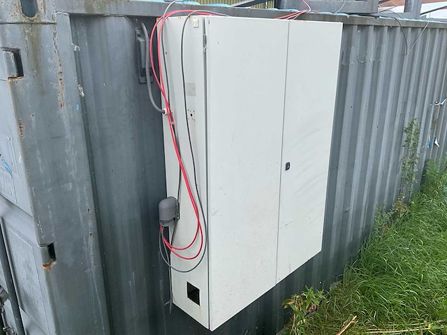 Opslagcontainer 40ft. met zonnepanelen / omvormer (3x) - afbeelding 4 van  12