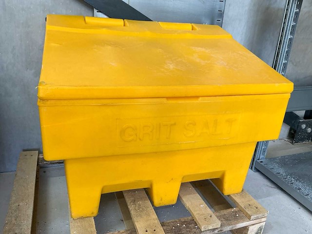 Opslagcontainer strooizout gevuld - afbeelding 1 van  7