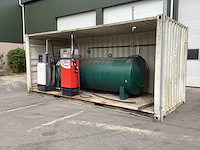 Opslagcontainermet dieseltankstation