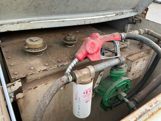 Opslagtank diesel 2000 liter - afbeelding 2 van  14