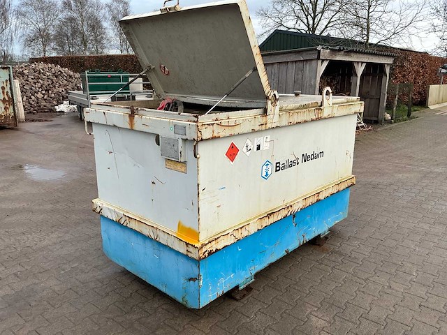 Opslagtank diesel 2000 liter - afbeelding 1 van  14