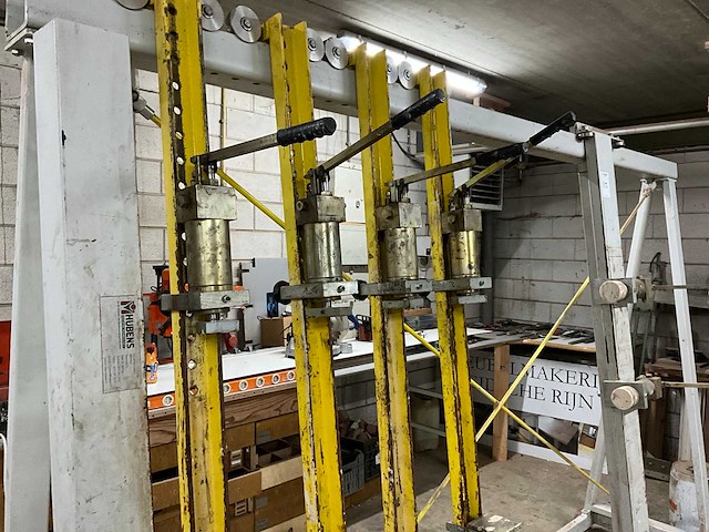 Opsluitbank - afbeelding 6 van  8