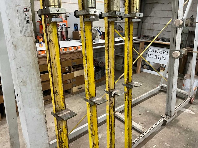 Opsluitbank - afbeelding 7 van  8