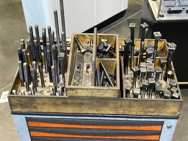 Opspangereedschap met gereedschapswagen - afbeelding 3 van  6