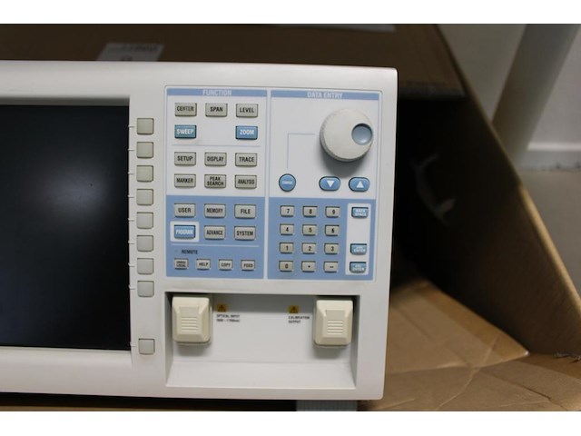 Optical spectrum analyser yokogawa aq6370. gekalibreerd tot juli 2026. - afbeelding 3 van  7