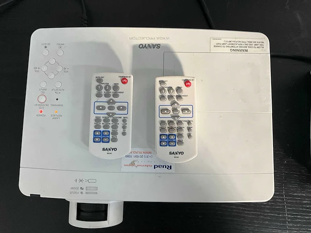 Optimo / sanyo beamer (2x) - afbeelding 9 van  17