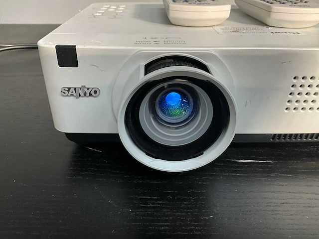 Optimo / sanyo beamer (2x) - afbeelding 12 van  17