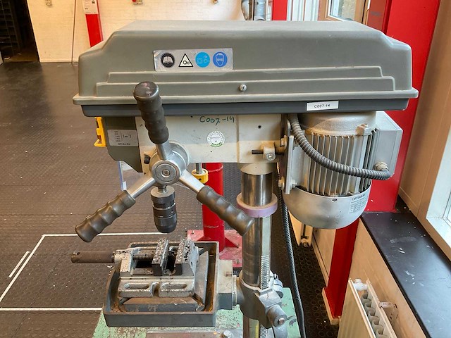 Optimum b17 pro kolomboormachine op onderstel - afbeelding 7 van  8