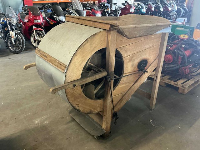 Optimus antieke houten kafmolen - afbeelding 1 van  9