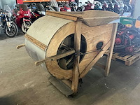 Optimus antieke houten kafmolen - afbeelding 1 van  9