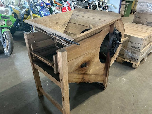 Optimus antieke houten kafmolen - afbeelding 4 van  9