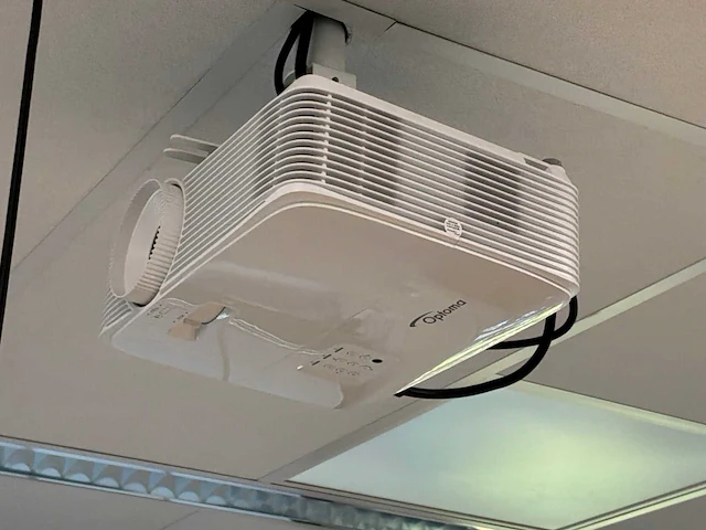 Optoma beamer - afbeelding 1 van  4