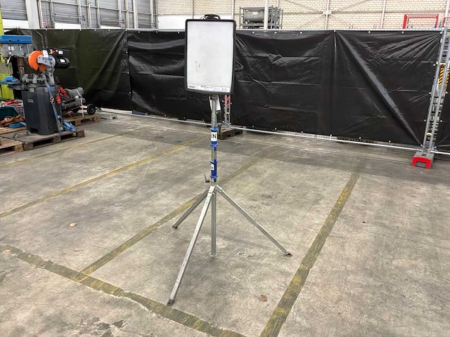 Opus maxi-led bouwlamp met statief - afbeelding 1 van  6